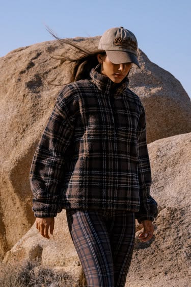 leona sherpa - chocolate bar plaid