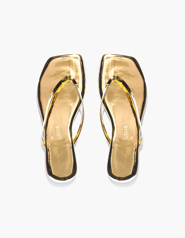 Square Toe Lily Mirror