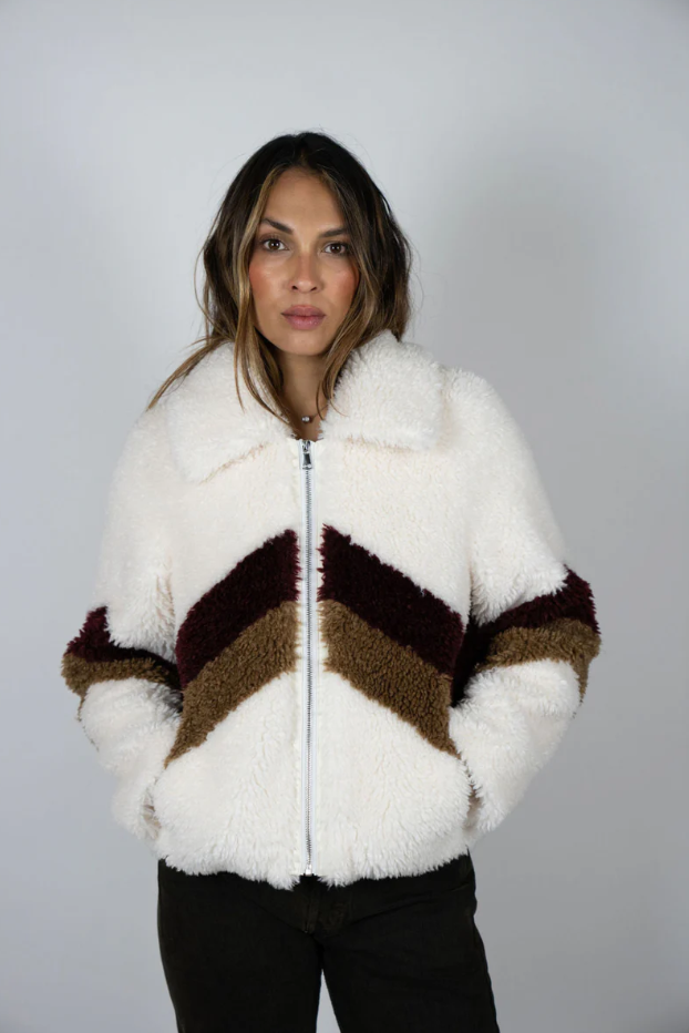 Fall Line Shearling Star Crop