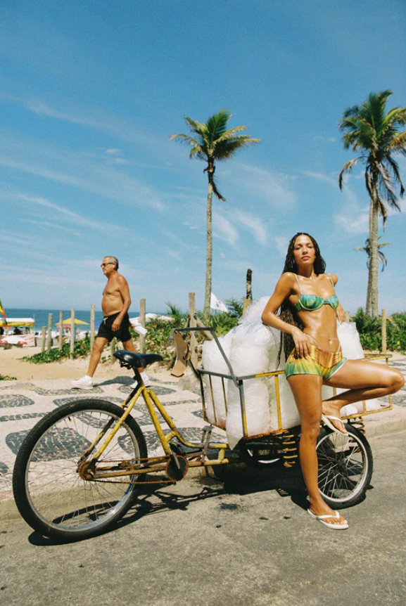 Elif Underwire Tie Dye Bikini Top