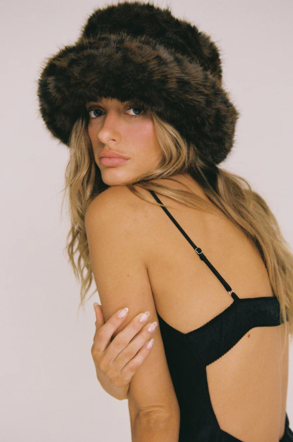 Snuggle Bucket-Leopard