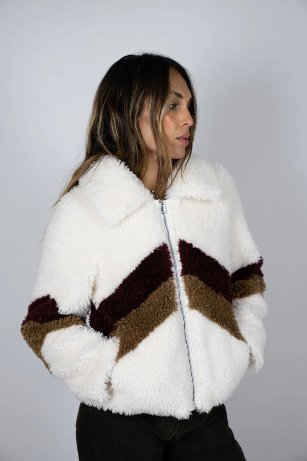 Fall Line Shearling Star Crop