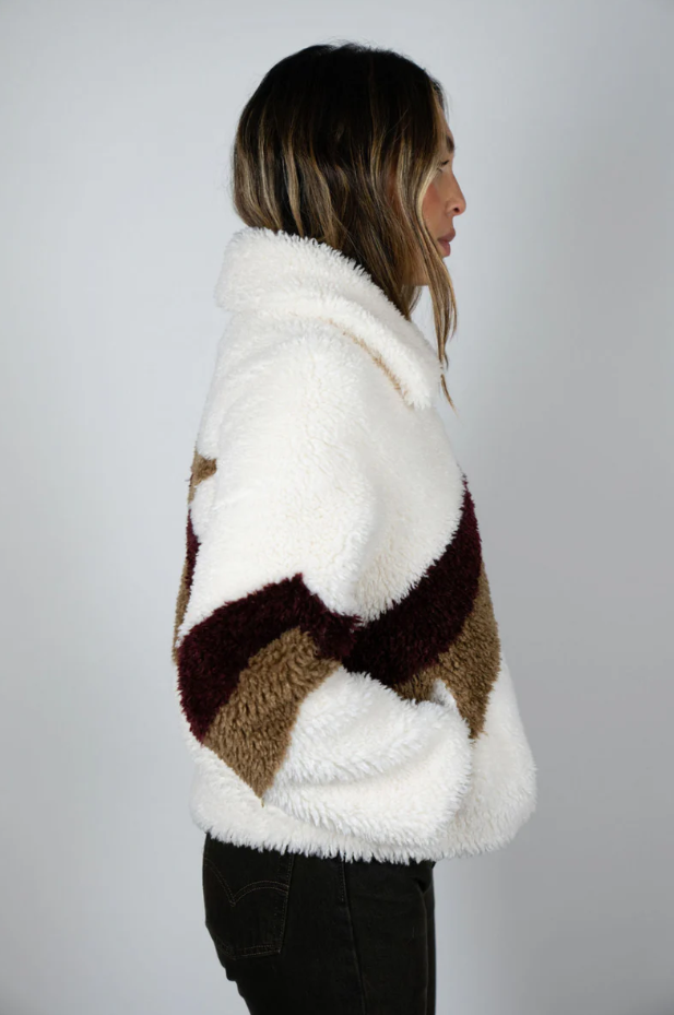 Fall Line Shearling Star Crop